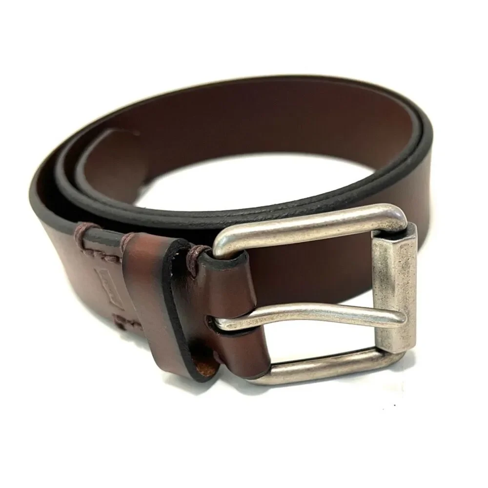 NWOT Levi's brown leather belt with roller buckle. Size M (34-36).